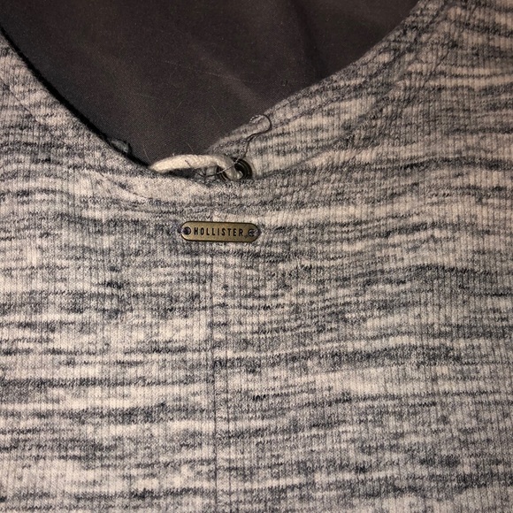 Hollister gray crop top - Picture 3 of 6
